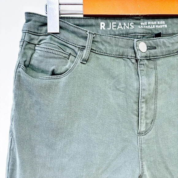 REITMANS High-Waisted Green Jeans (31P) – Petite Fit Denim * - Picture 4 of 10